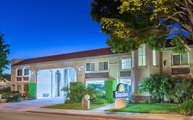 Days Inn By Wyndham Near City Of Hope